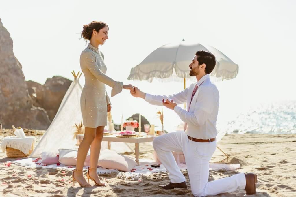 Left Knee to Propose