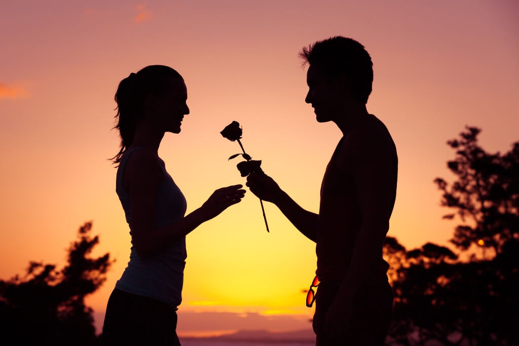 first date flashback proposal for her