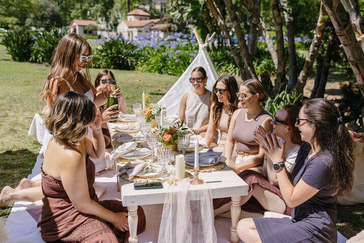 stylish alfresco bridal brunch