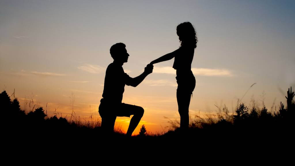 Romantic sunset proposal in a scenic Los Angeles mountain