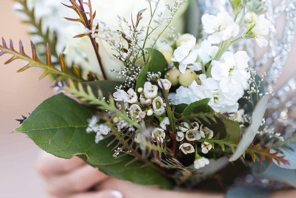 © Dolce Vita Makers - https://dolcevitamakers.com/ seasonal bridal bouquet