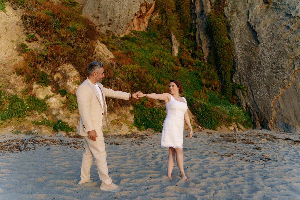 micro wedding at the beach
